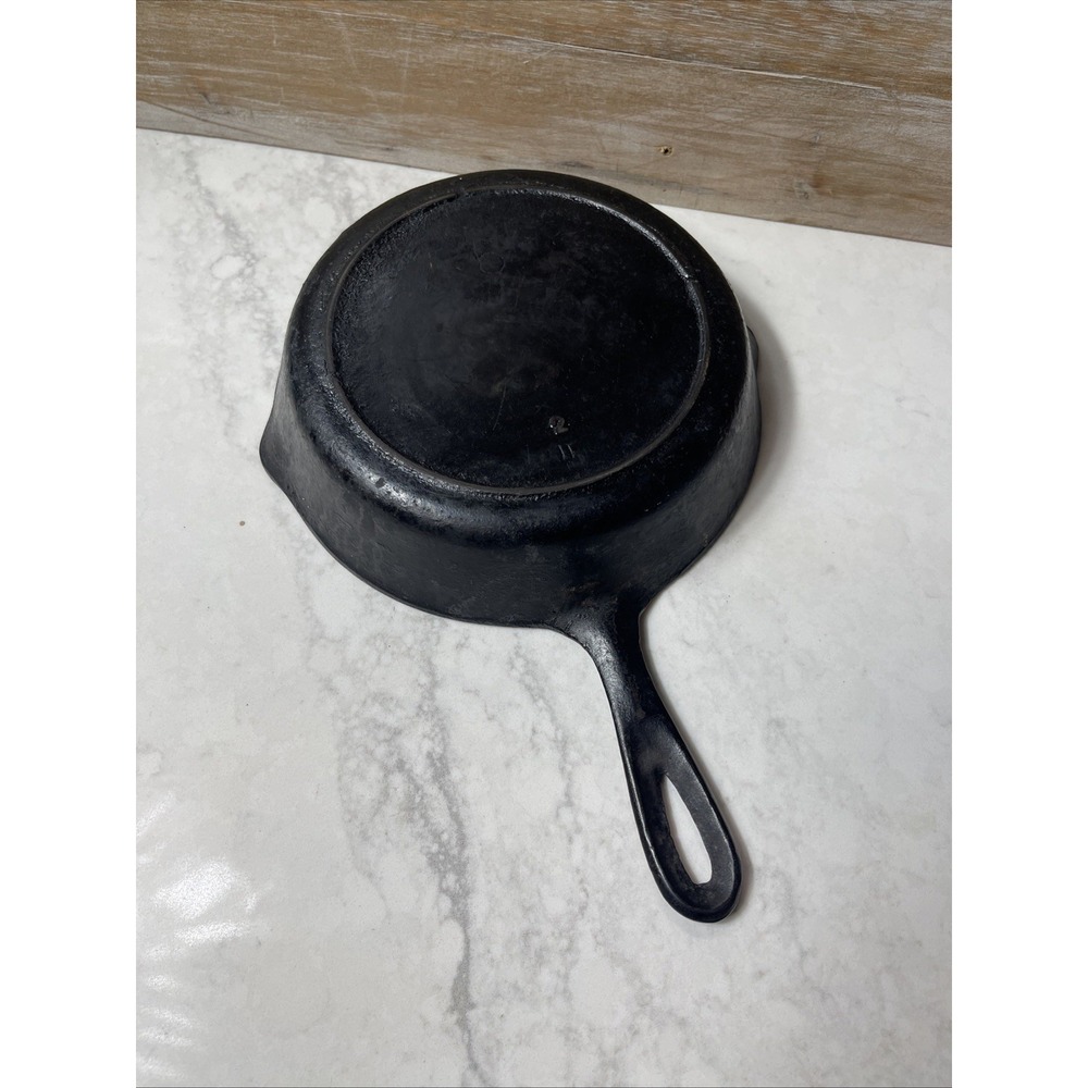 Vintage 1940s Lodge 3 Notch Cast Iron Skillet #5 W/ Heat Ring
